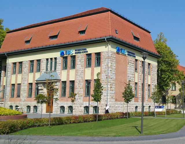 布达佩斯商学院